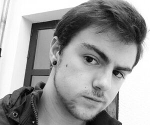 Carlos Serrano