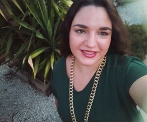 María
