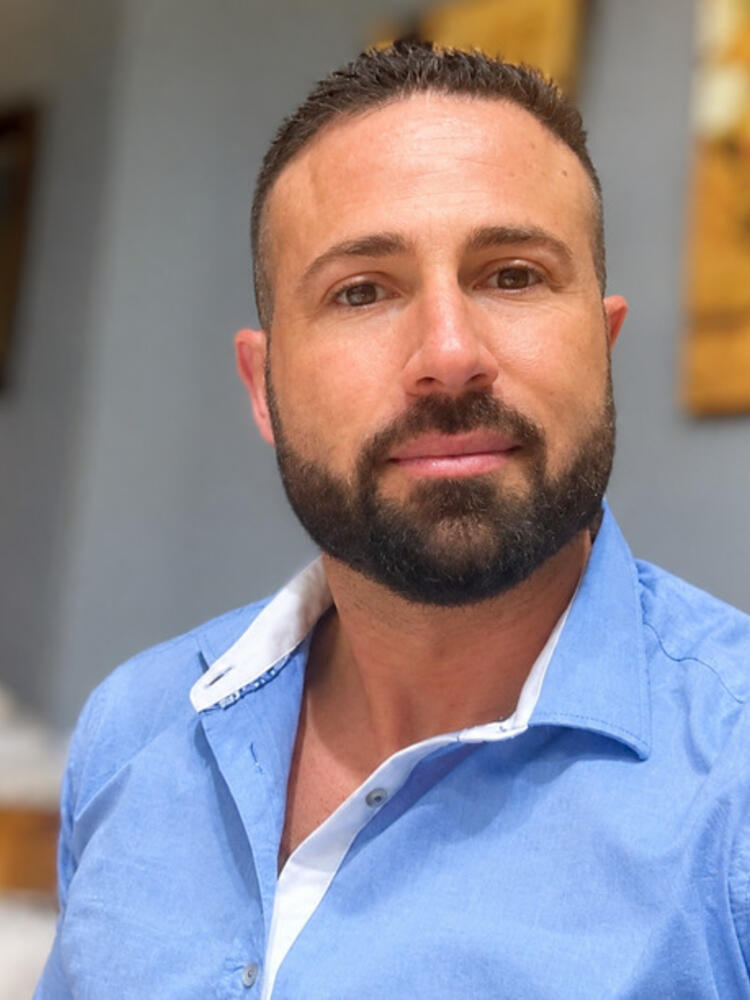 Foto de perfil de Adrian
